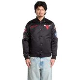 Mitchell & Ness NBA Blackout Heavyweight Bulls Satin Jacket - Black - Jacket Mitchell & Ness NBA Blackout Heavyweight Bulls Satin Jacket - Black - Jacket