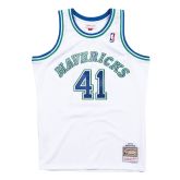 Mitchell & Ness NBA Dallas Mavericks Drik Nowitzki Swingman Jersey - White - Jersey