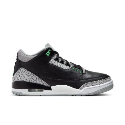 Air Jordan 3 Retro "Green Glow" - Black - Sneakers